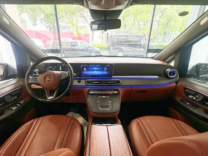 Viano 2023 Model 2.0T Business Edition 7 seat – фото 5