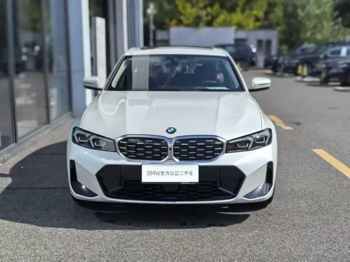 BMW 3 Series 2026 Model 325Li M Sports Set – фото 2