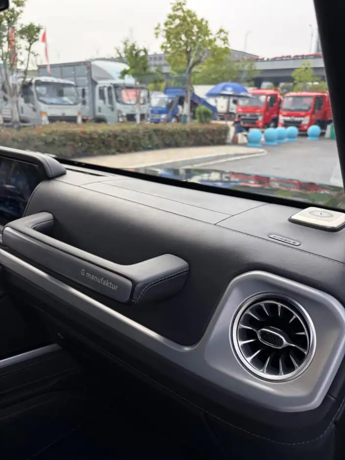 Mercedes-Benz G-Class 2023 Model G 500 – фото 6