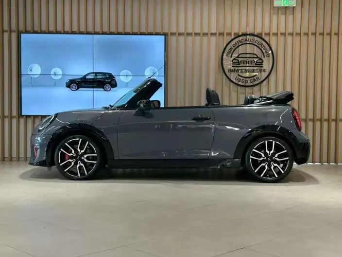 MINI JCW 2025 Model JOHN COOPER WORKS CABRIO – фото 3
