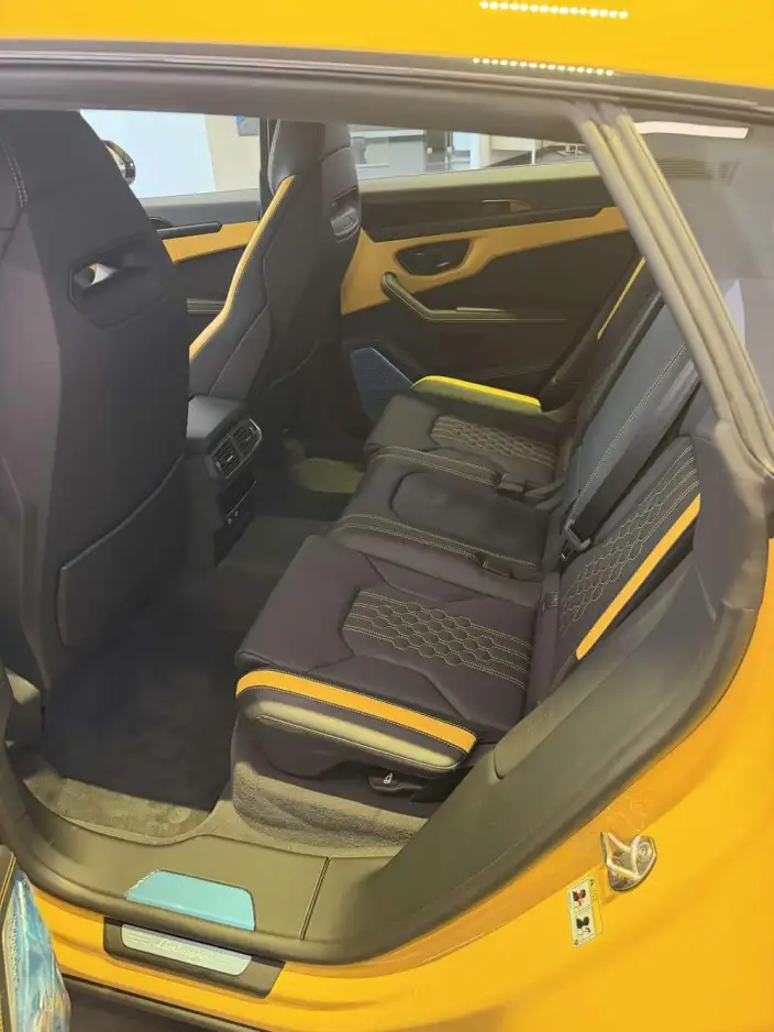 Urus SE 2025 Model 4.0T Standard Model – фото 10