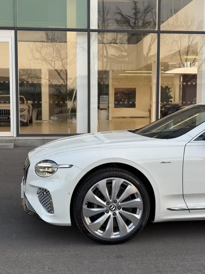 Continental PHEV 2026 Model GT Yadu Edition