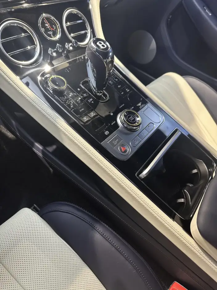 Continental PHEV 2026 Model GT