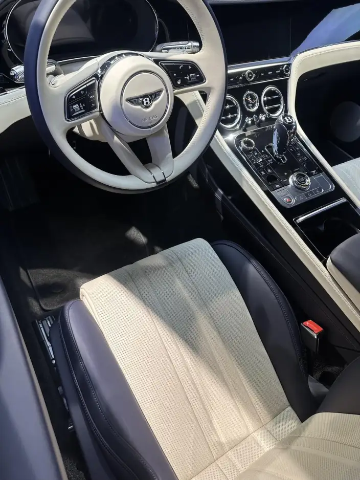 Continental PHEV 2026 Model GT – фото 9