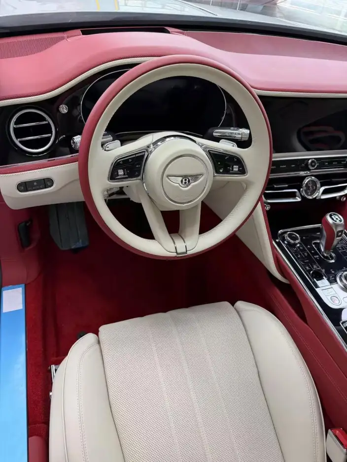 Bentley Flying Spur 2026 Model 4.0T V8 Standard Edition – фото 5