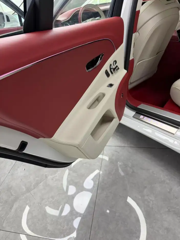 Bentley Flying Spur 2026 Model 4.0T V8 Standard Edition – фото 6
