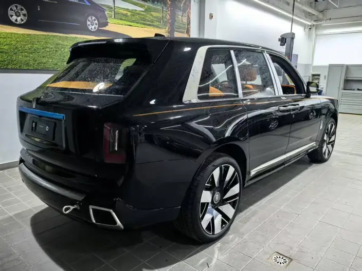 Cullinan 2025 Model Series II – фото 3
