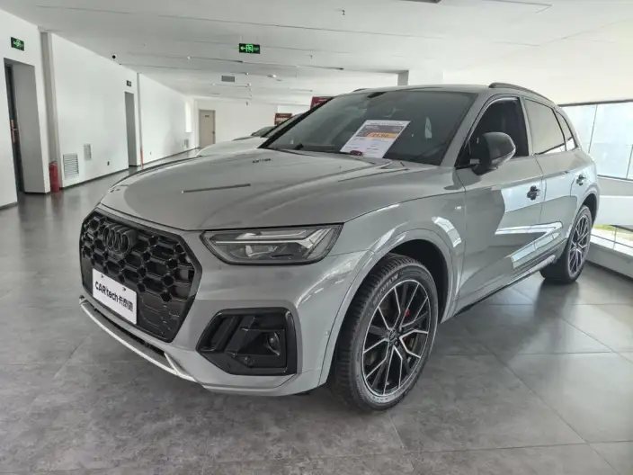 Audi Q5L 2023 Model 45T Luxury Dynamic Model – фото 1