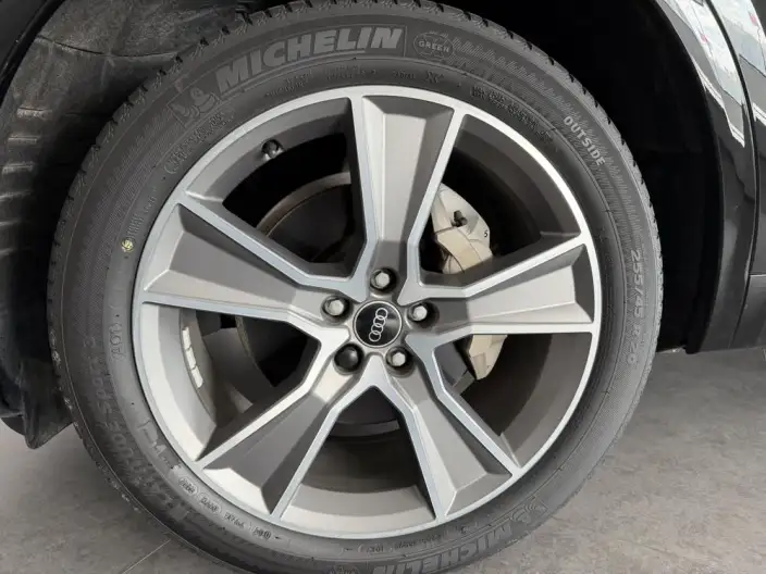 Audi Q5L 2022 Model Facelift 45T Luxury Dynamic Model – фото 7