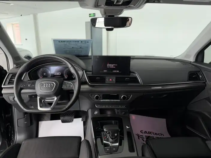 Audi Q5L 2022 Model Facelift 45T Luxury Dynamic Model – фото 8