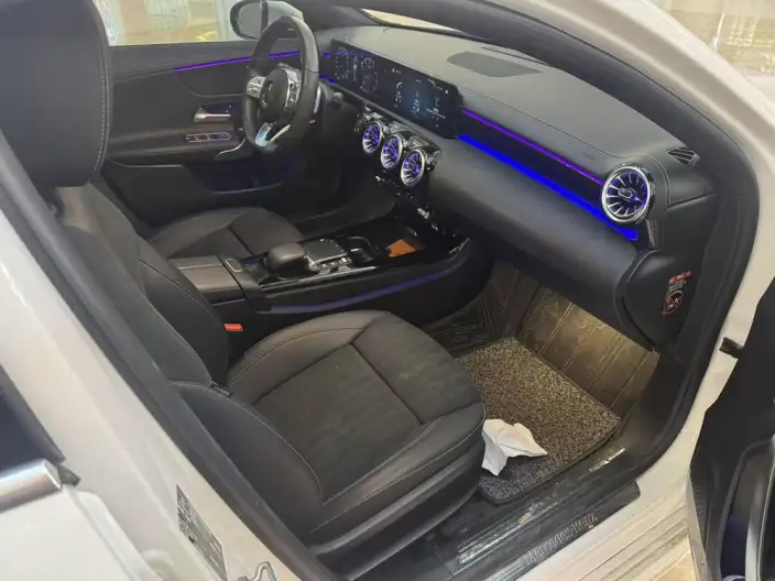 Mercedes-Benz A-class 2023 Model A 200 L Sports sedan Fashion Edition – фото 6