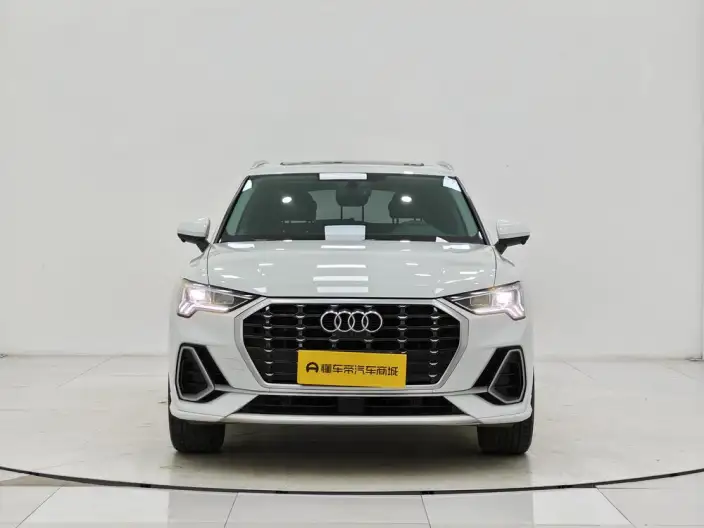 AUDI Q3 2022 Model 35 TFSI Fashion Dynamic Model