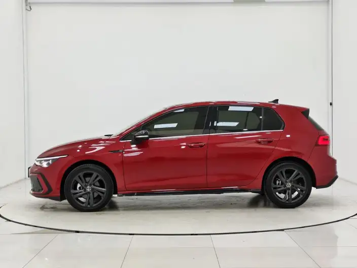 Volkswagen Golf 2023 Model 280TSI DSG R-Line Lite – фото 4