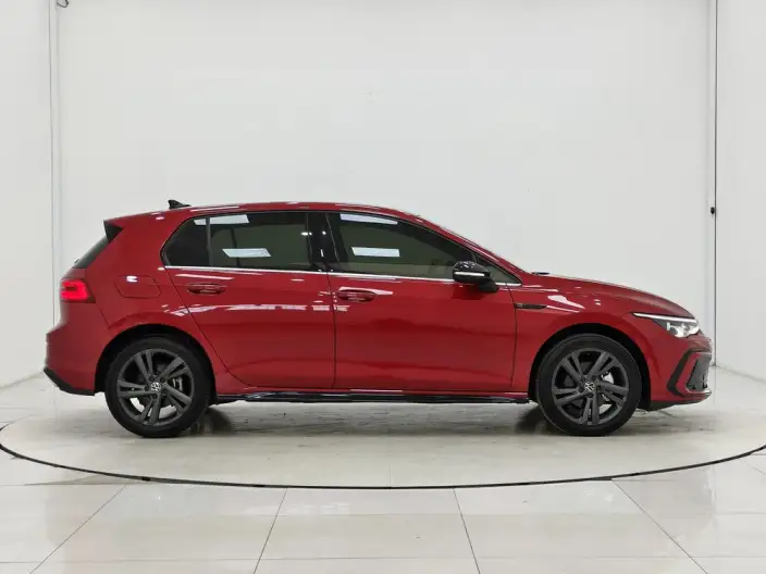 Volkswagen Golf 2023 Model 280TSI DSG R-Line Lite – фото 8