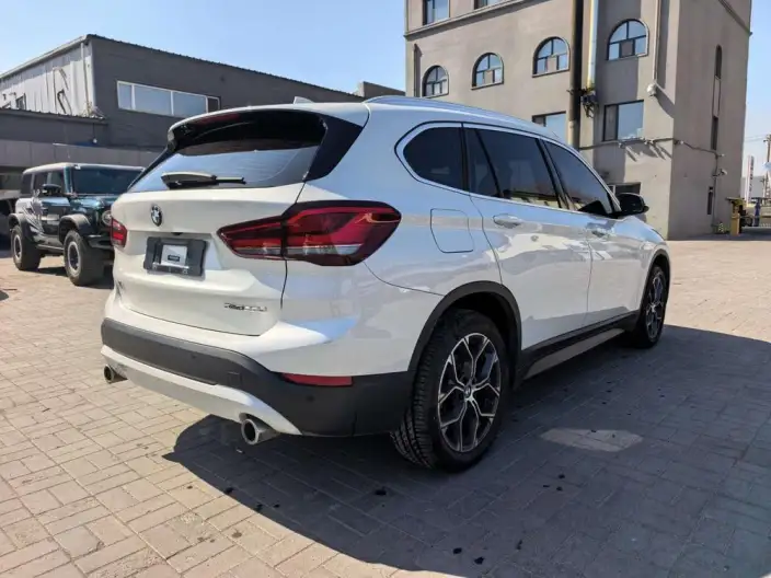 BMW X1 2022 Model sDrive25Li Leading Model – фото 7