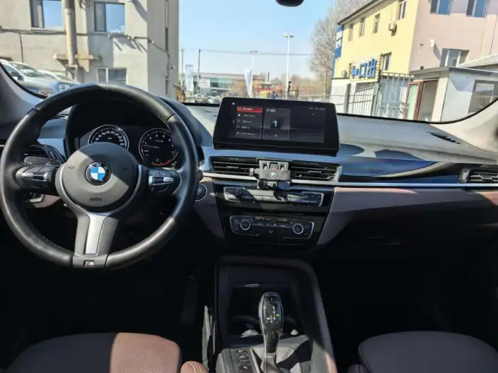 BMW X1 2022 Model sDrive25Li Leading Model – фото 9
