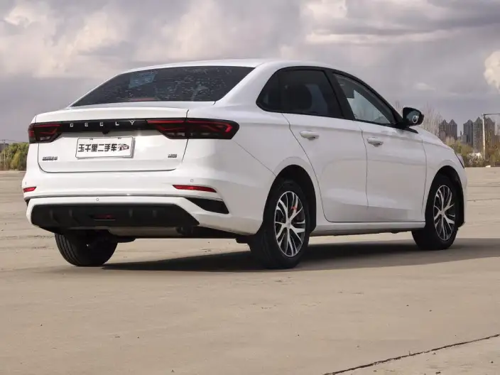 Geely Emgrand 2022 Model No. 4 Gen 1.5L CVT Elite Model – фото 6