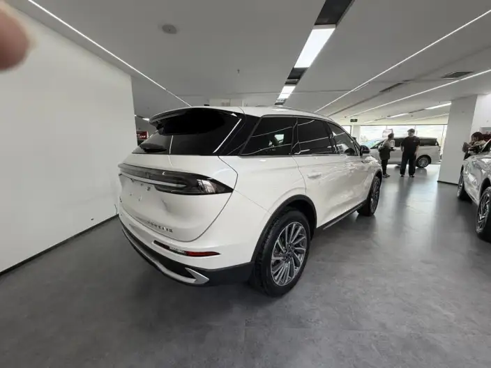 Lincoln Corsair 2023 Model 2.0T 2WD Zunya Edition – фото 6