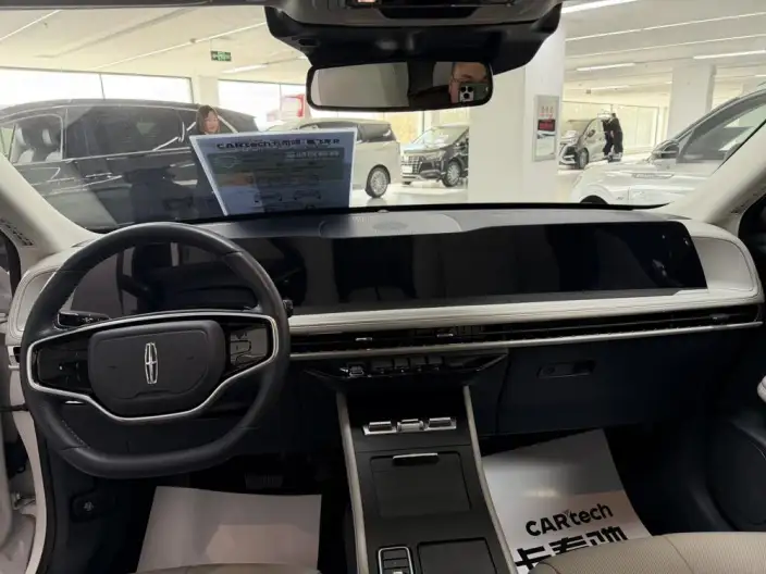 Lincoln Corsair 2023 Model 2.0T 2WD Zunya Edition – фото 9