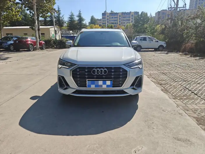 AUDI Q3 2022 Model 35 TFSI Fashion Dynamic Model