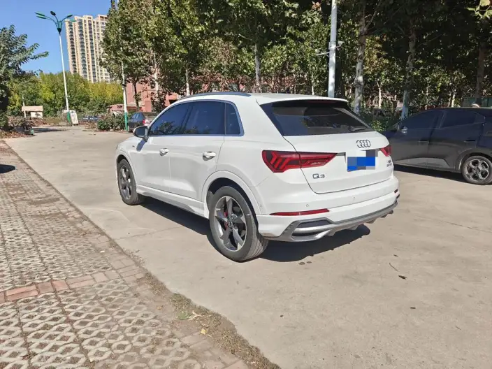 AUDI Q3 2022 Model 35 TFSI Fashion Dynamic Model