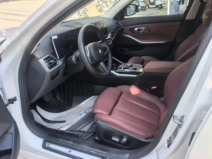 BMW 3 Series 2023 Model 320Li M Sports Set – фото 10