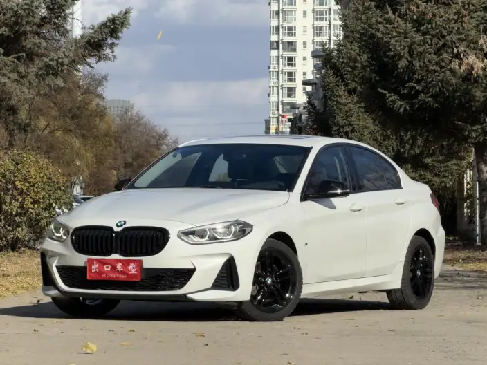 BMW 1 Series 2023 Model 120i M Sports Night Edition – фото 1