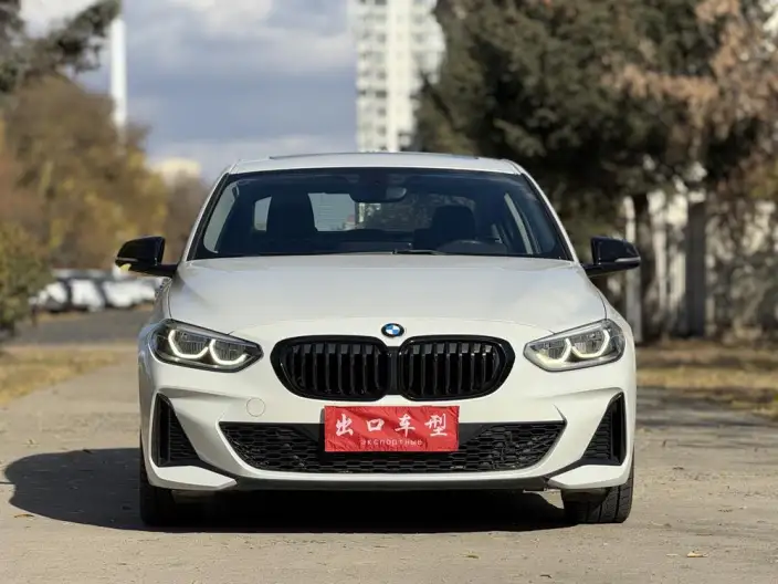 BMW 1 Series 2023 Model 120i M Sports Night Edition – фото 2