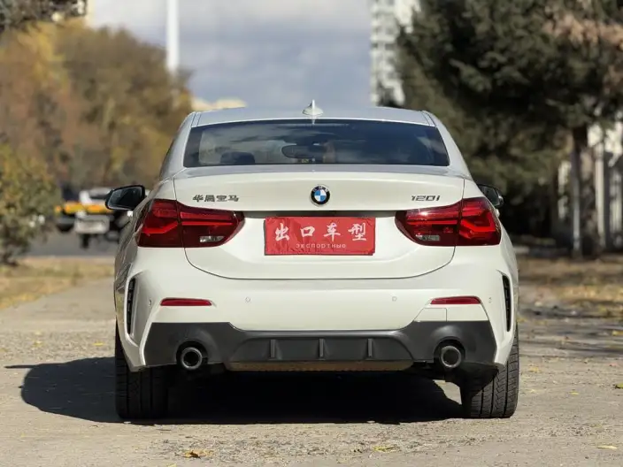 BMW 1 Series 2023 Model 120i M Sports Night Edition – фото 5