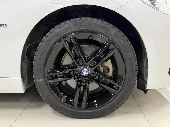 BMW 1 Series 2023 Model 120i M Sports Night Edition – фото 8