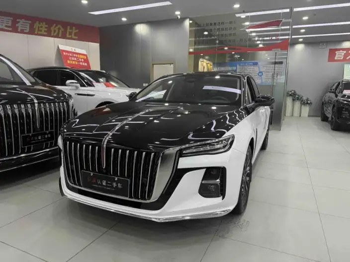 Hongqi H5 2025 Model 2.0T Automatic Flag Enjoy Edition