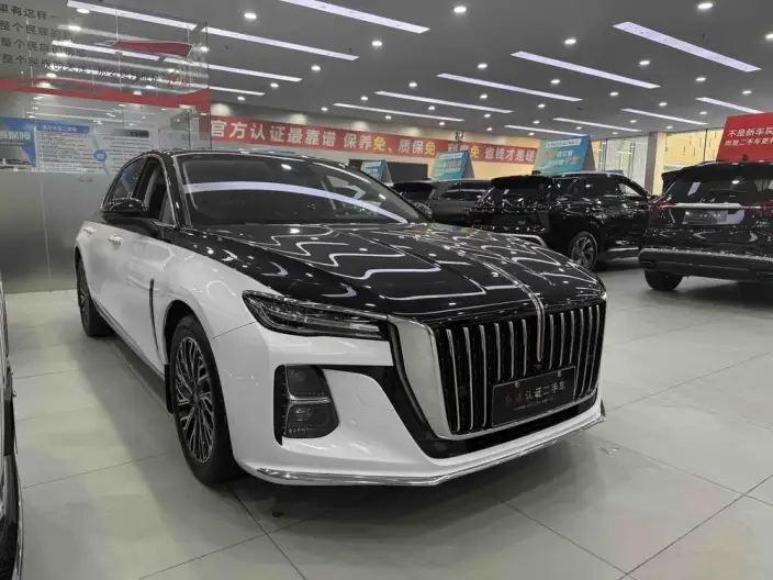 Hongqi H5 2025 Model 2.0T Automatic Flag Enjoy Edition