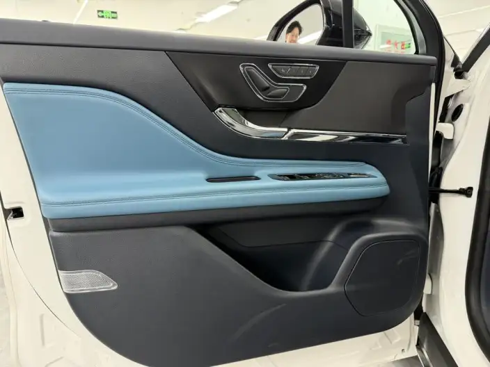 Lincoln Corsair 2024 Model 1.5T 2WD Exclusive Hybrid version – фото 6