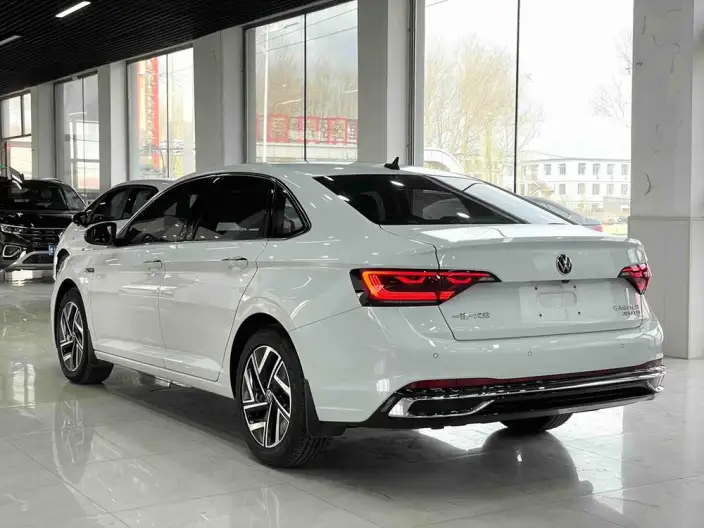 Volkswagen Sagitar 2023 Model 280TSI DSG Beyond Edition Lite – фото 4