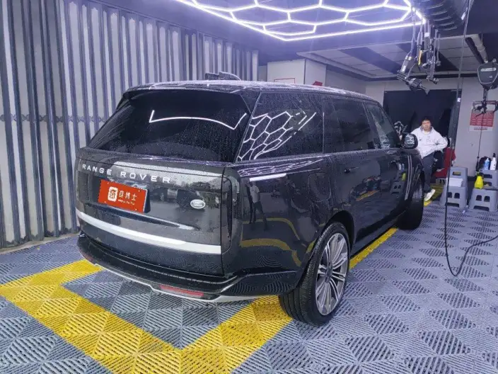 Range Rover 2026 Model 3.0 L6 400PS AB Long axis Edition – фото 3