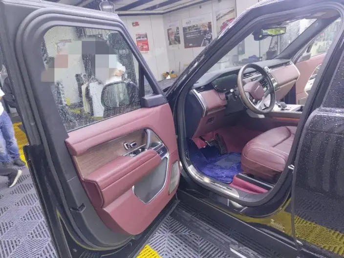 Range Rover 2026 Model 3.0 L6 400PS AB Long axis Edition – фото 9