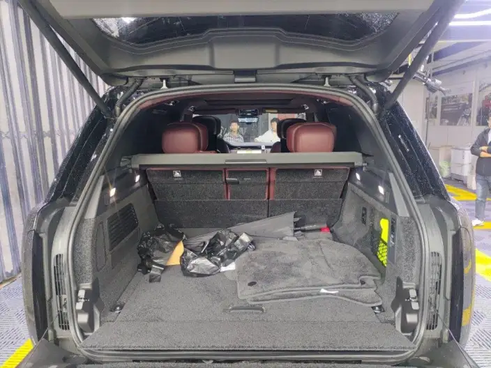 Range Rover 2026 Model 3.0 L6 400PS AB Long axis Edition – фото 10