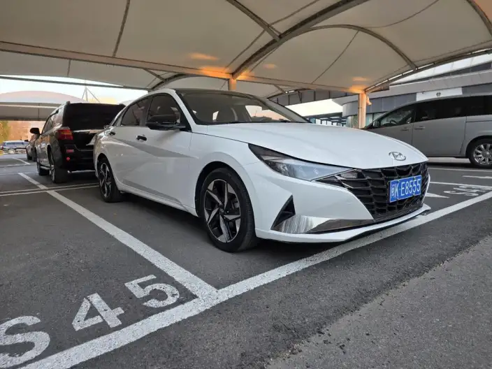 Hyundai Ioniq 2022 Model 1.5L CVT LUX Premium Edition