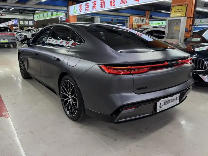 Geely Galaxy E8 2025 Model 620km 4WD Galaxy LiDAR Edition