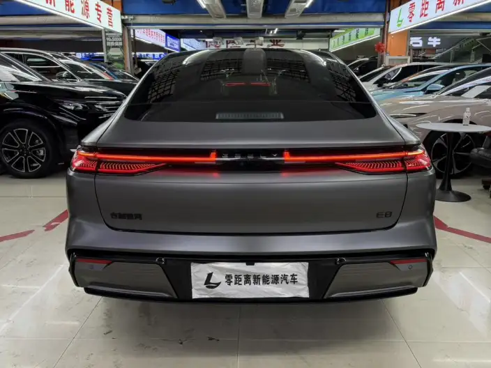 Geely Galaxy E8 2025 Model 620km 4WD Galaxy LiDAR Edition – фото 5