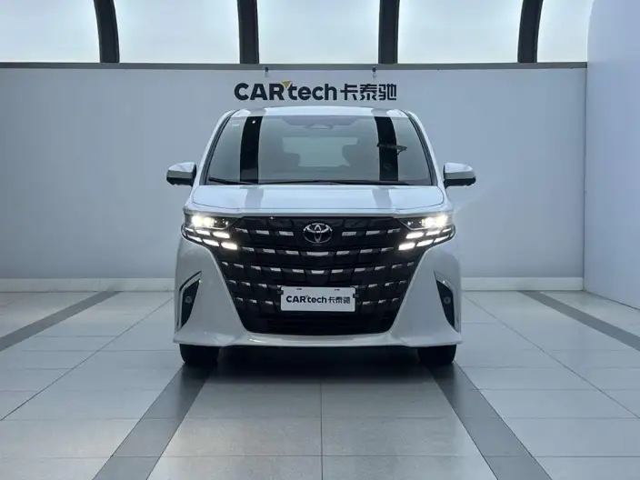 Elfa 2025 Model 2.5L Intelligent Hybrid 4WD Noble Gold Edition