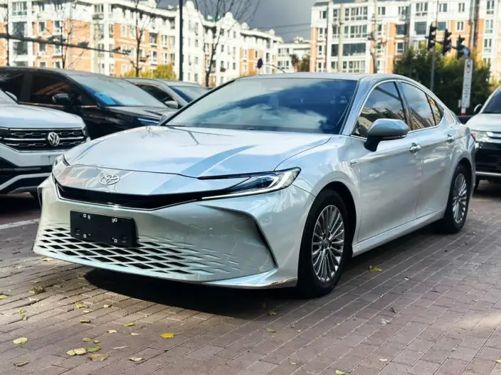 Toyota Camry 2024 Model Hybrid 2.0HGVP Deluxe Edition