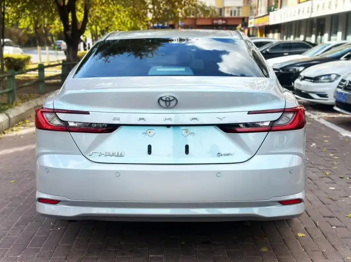 Toyota Camry 2024 Model Hybrid 2.0HGVP Deluxe Edition – фото 5