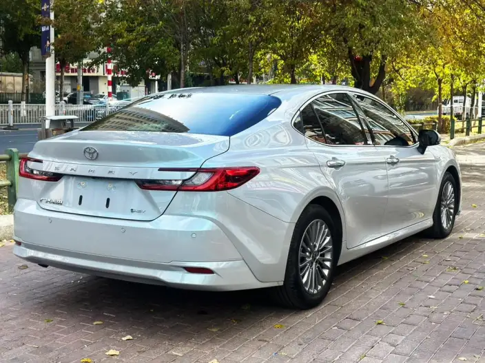 Toyota Camry 2024 Model Hybrid 2.0HGVP Deluxe Edition – фото 6