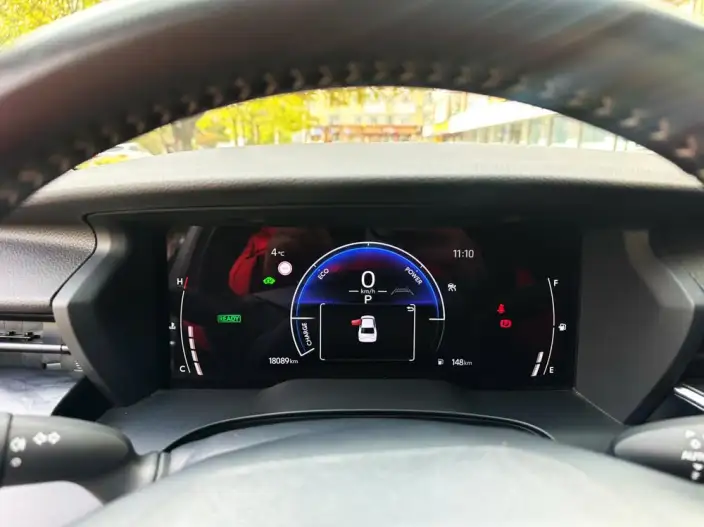 Toyota Camry 2024 Model Hybrid 2.0HGVP Deluxe Edition – фото 10