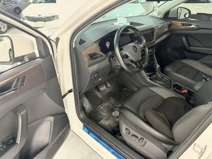 Volkswagen Tharu 2022 Model 280TSI 2WD Deluxe Edition – фото 8