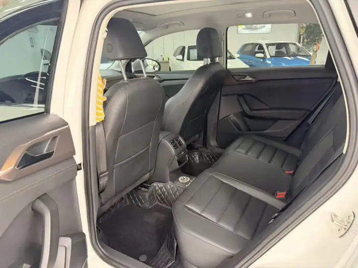 Volkswagen Tharu 2022 Model 280TSI 2WD Deluxe Edition – фото 9
