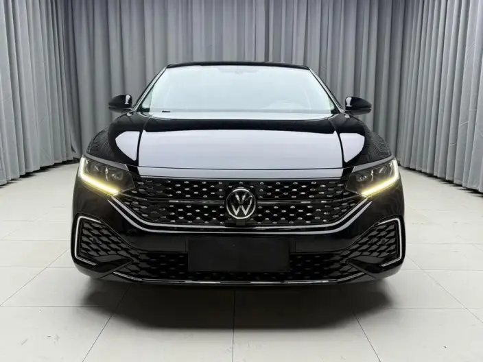 Volkswagen Passat 2023 Model Facelift 280TSI Starry sky Elite Edition – фото 2