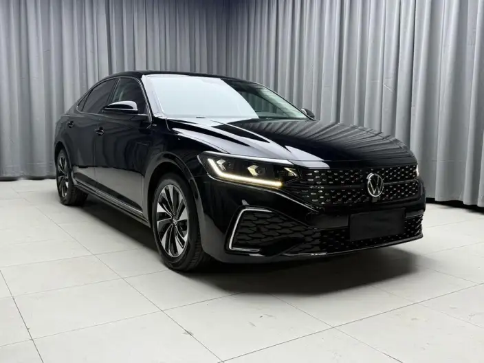 Volkswagen Passat 2023 Model Facelift 280TSI Starry sky Elite Edition – фото 3