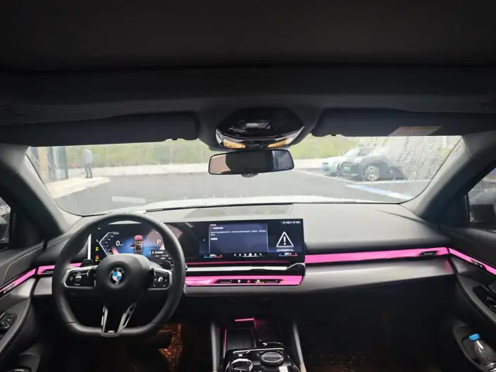 BMW 5 Series 2025 Model 525Li M Sports Set – фото 8